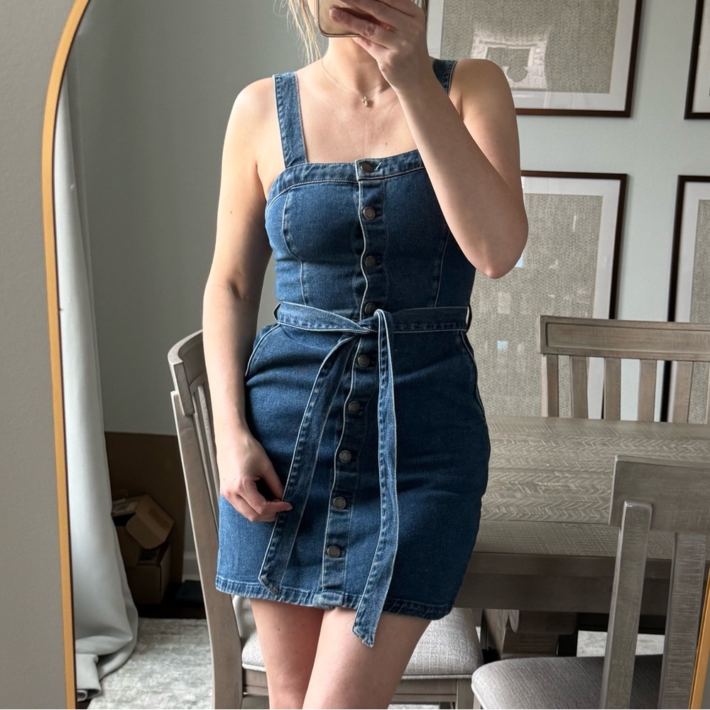 Hollister Medium Color Denim Button-Down Adjustable Strap Dress With Belt - Picture 3 of 16